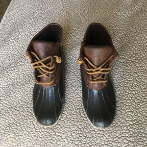 Girls Sperry duck boots